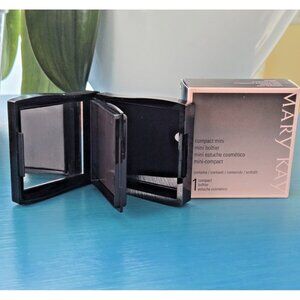 Mart Kay Mini Compact Unfilled Magnetic Case W/ Mirror For Eye & Cheek Color NOS